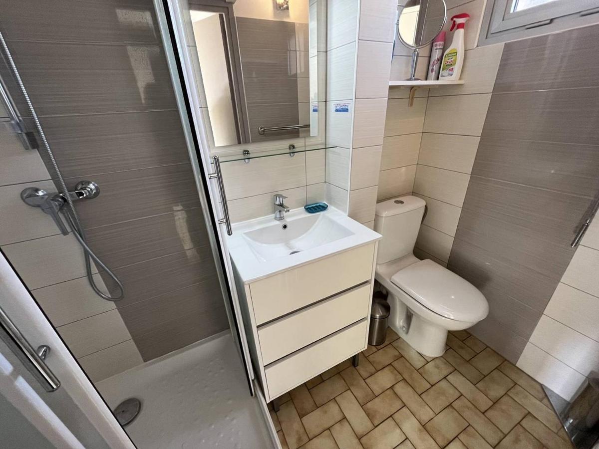 Studio A 50M De La Plage Saint-Pierre-la-Mer  Ngoại thất bức ảnh